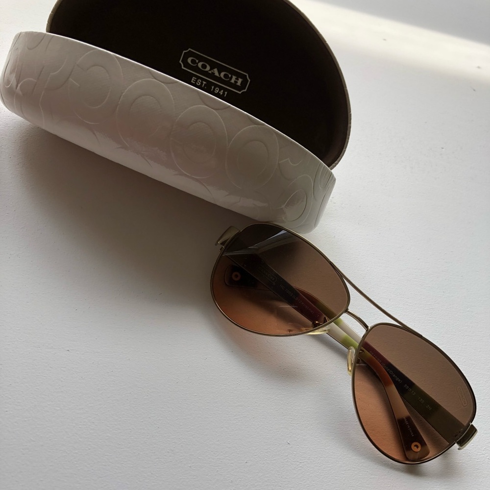 COACH Aviators - NWOT with case